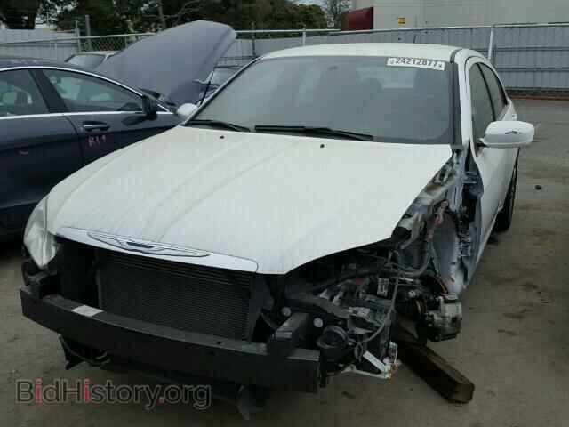 2013 CHRYSLER 200 - VIN: 1C3CCBAB9DN647980 - Фото 2