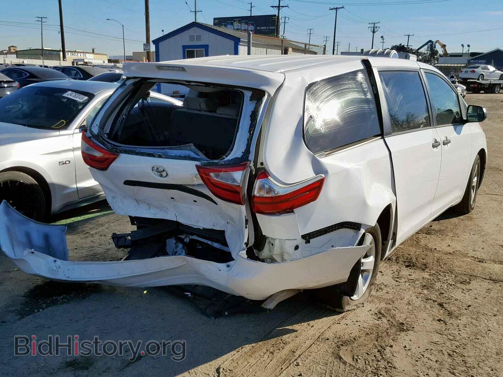 2017 TOYOTA SIENNA BAS - VIN: 5TDZZ3DC9HS805491 - Фото 4