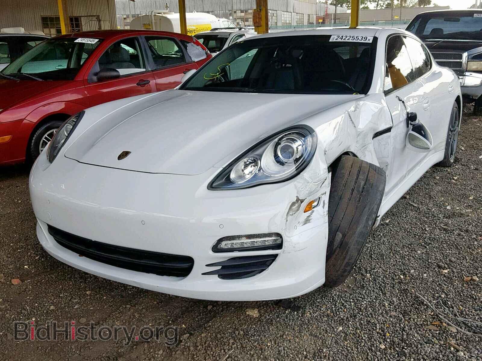 2013 PORSCHE PANAMERA - VIN: WP0AA2A72DL011529 - Фото 2