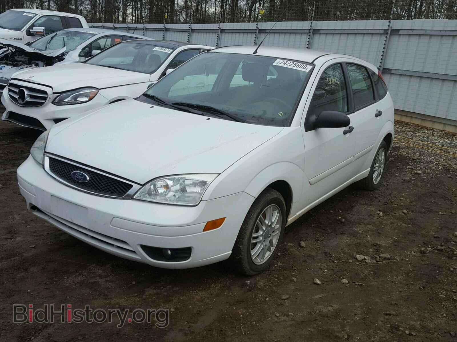 2007 FORD FOCUS - VIN: 1FAFP37N27W242620 - Photo 2