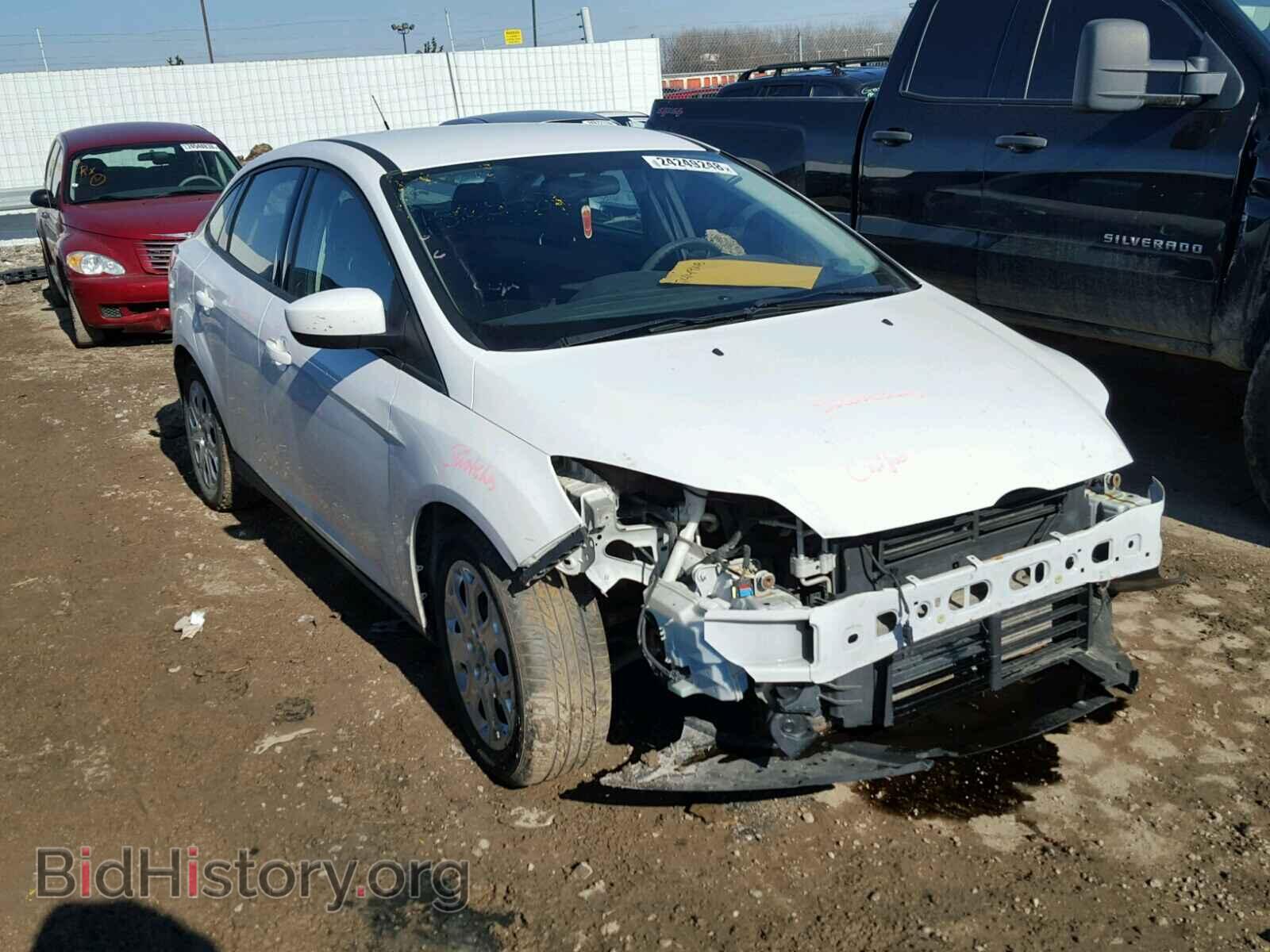 Photo 1FAHP3F27CL156568 - FORD FOCUS 2012