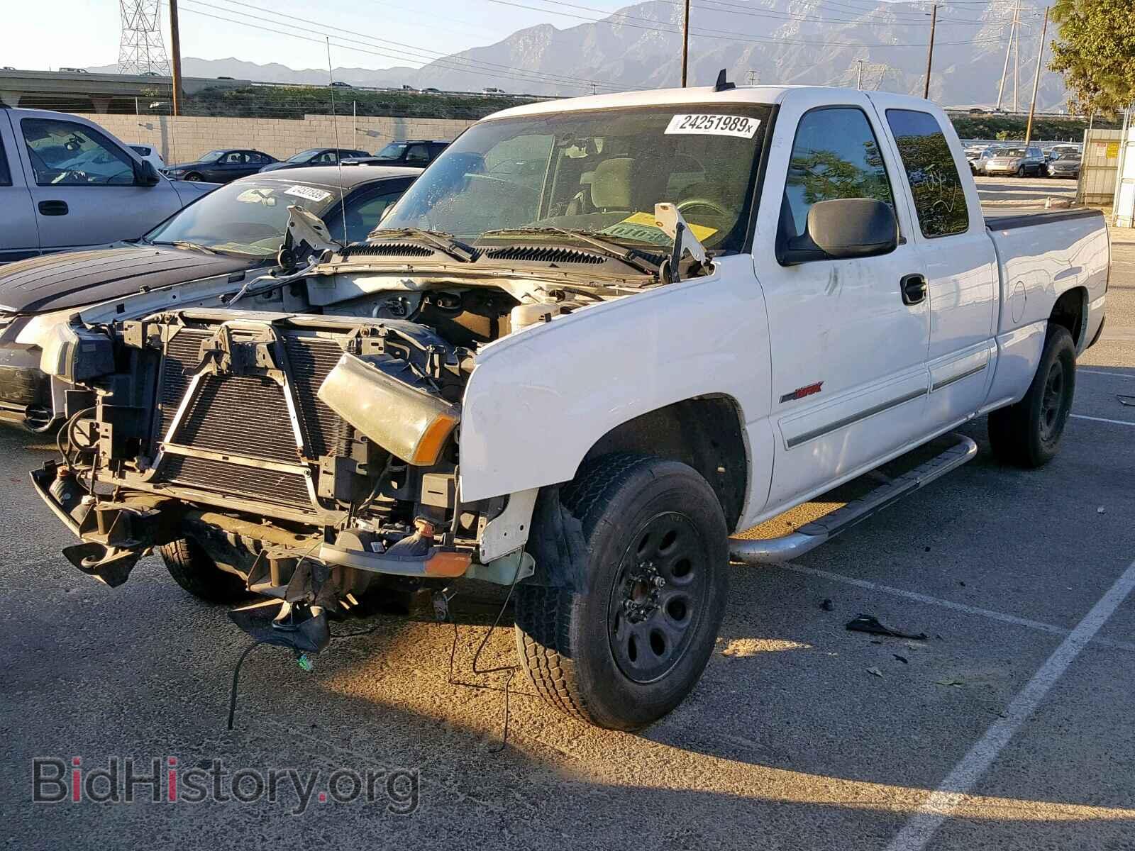 2006 CHEVROLET SILVERADO - VIN: 2GCEC19N561116955 - Photo 2