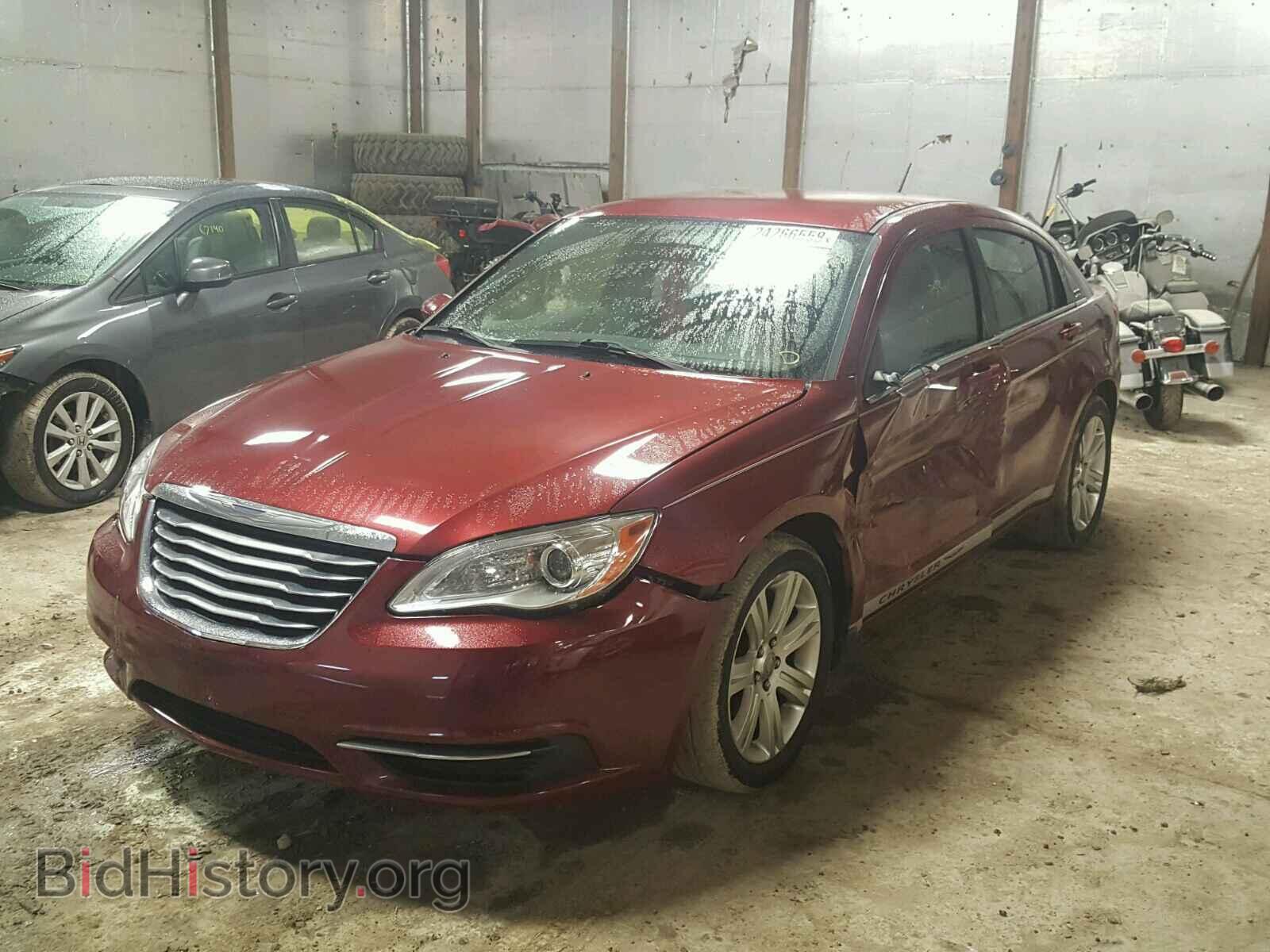 2013 CHRYSLER 200 - VIN: 1C3CCBAB5DN761944 - Photo 2