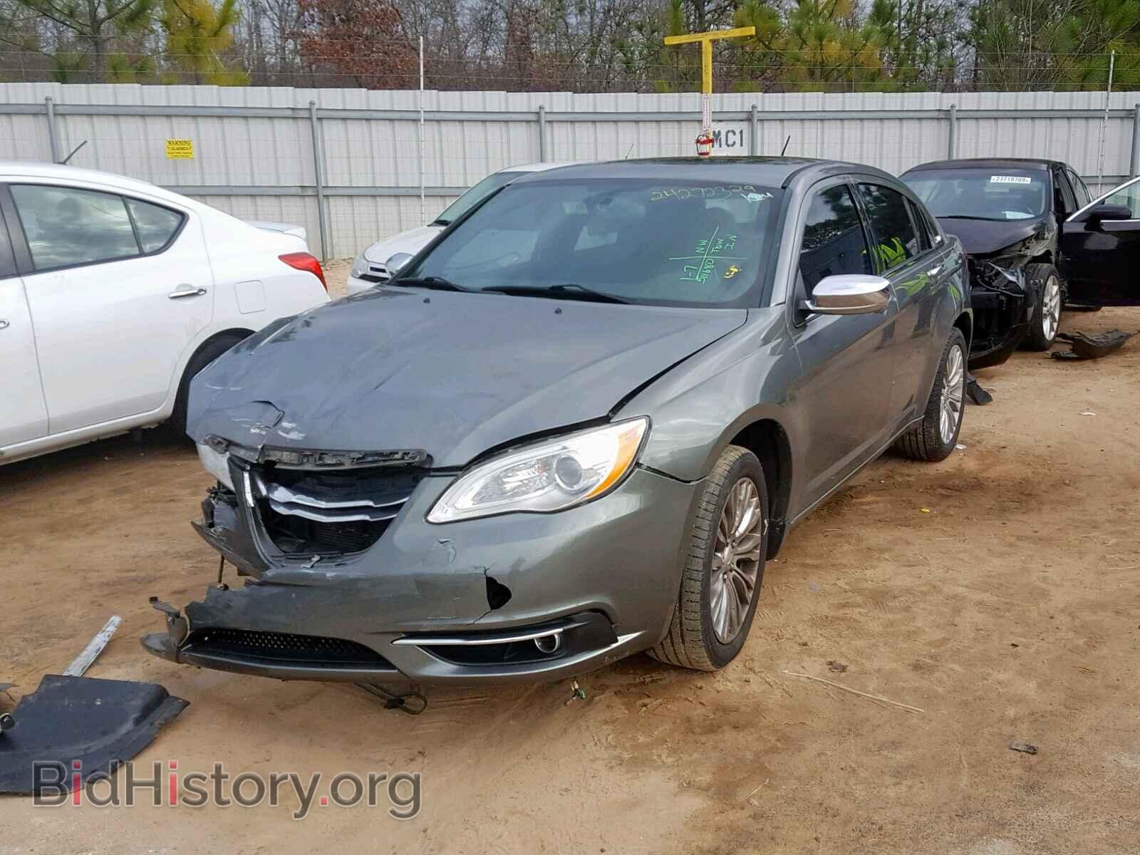 2012 CHRYSLER 200 - VIN: 1C3CCBCB8CN118239 - Фото 2