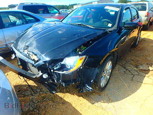 2013 CHRYSLER 200 - VIN: 1C3CCBAB8DN641023 - Фото 2