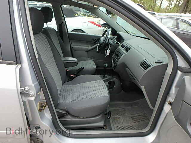 2005 FORD FOCUS - VIN: 1FAFP36N75W157710 - Фото 5