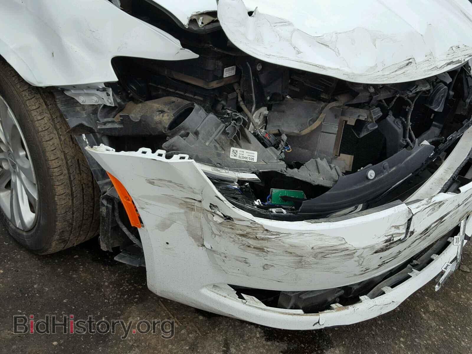 2017 CHRYSLER 200 - VIN: 1C3CCCABXHN505441 - Фото 9