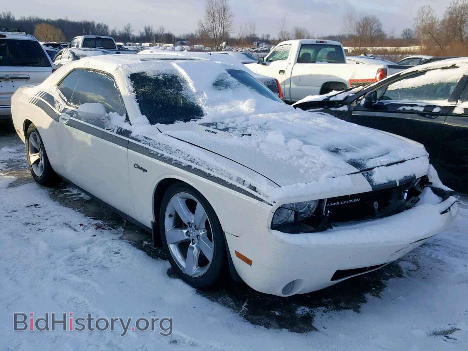 Photo 2B3LJ54T09H511908 - DODGE CHALLENGER 2009