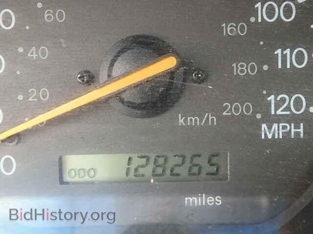 2000 MITSUBISHI GALANT - VIN: 4A3AA46G0YE158847 - Фото 8