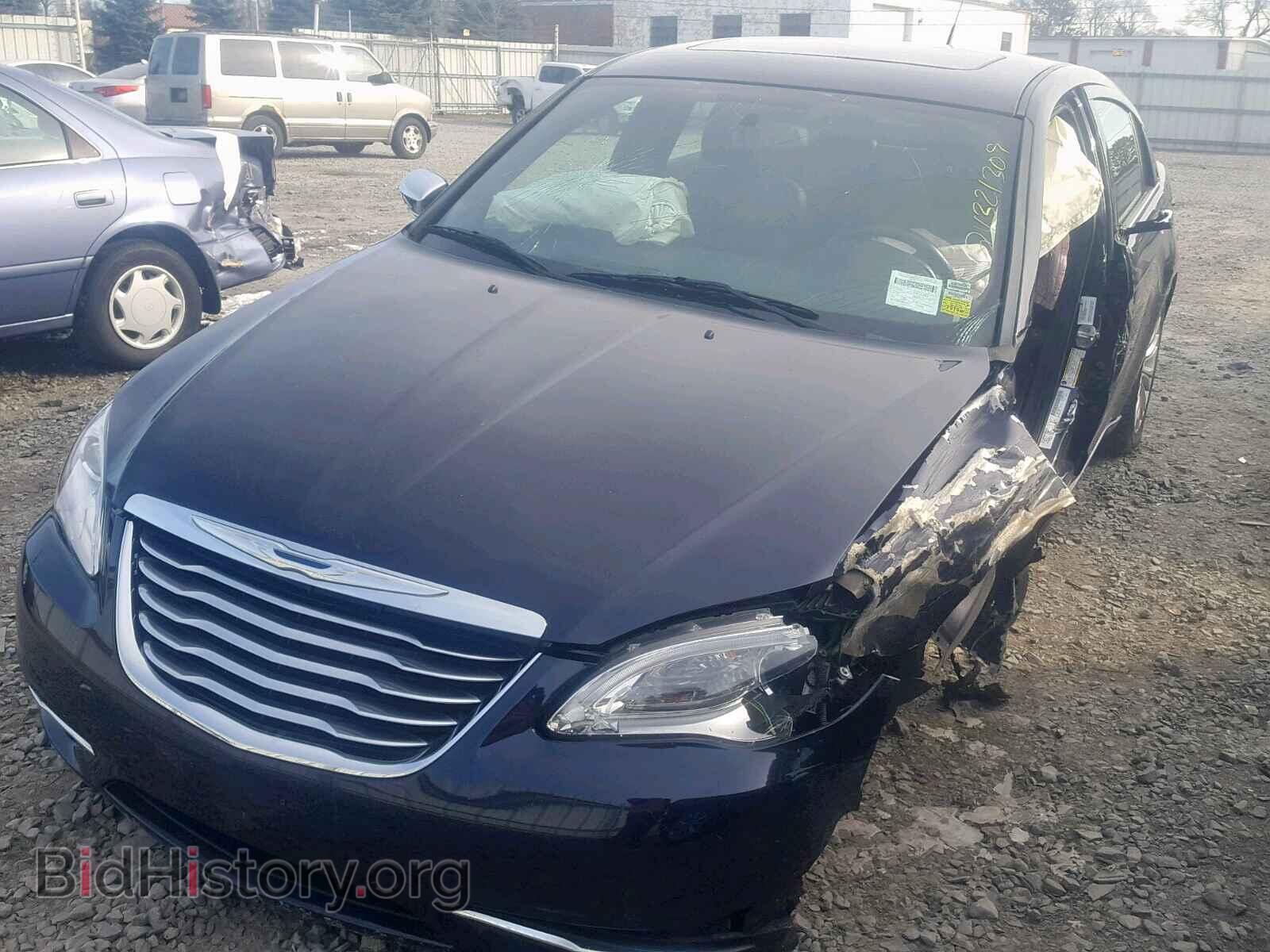 2011 CHRYSLER 200 - VIN: 1C3BC2FG8BN514320 - Фото 2