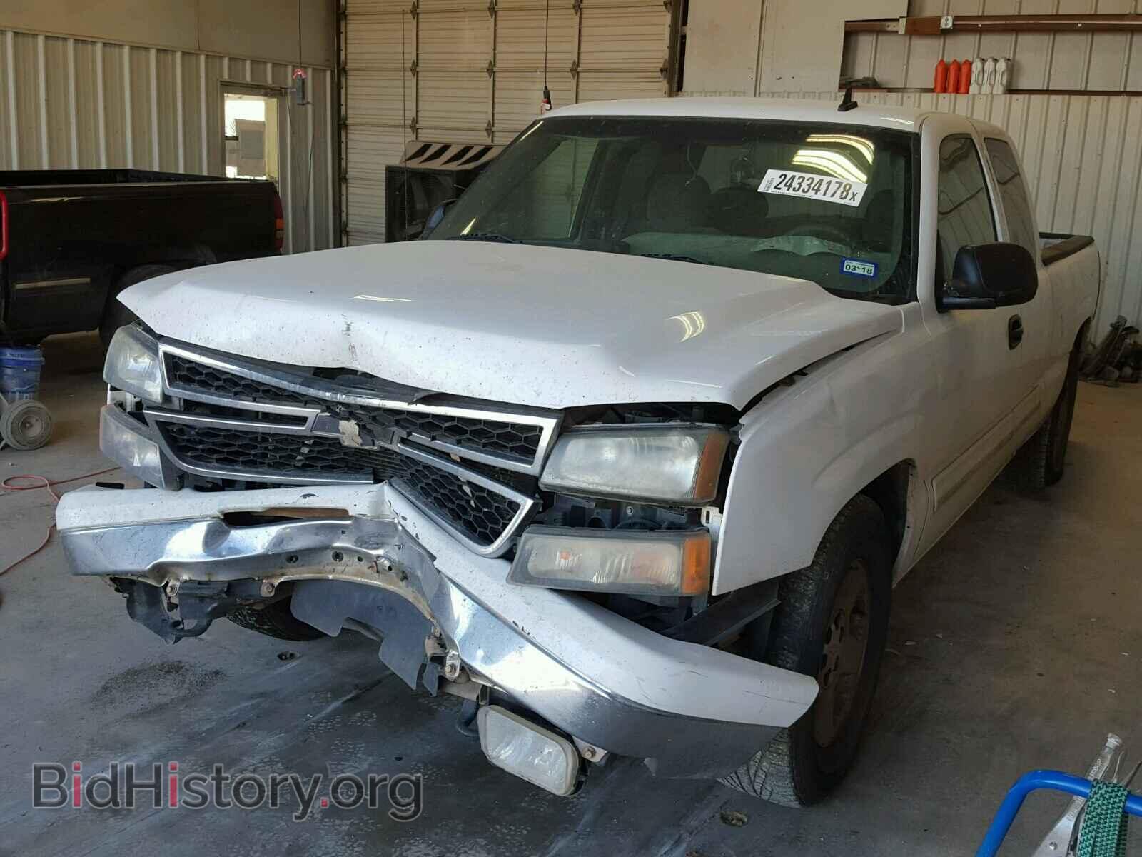 2006 CHEVROLET SILVERADO - VIN: 1GCEC19Z36Z215607 - Фото 2