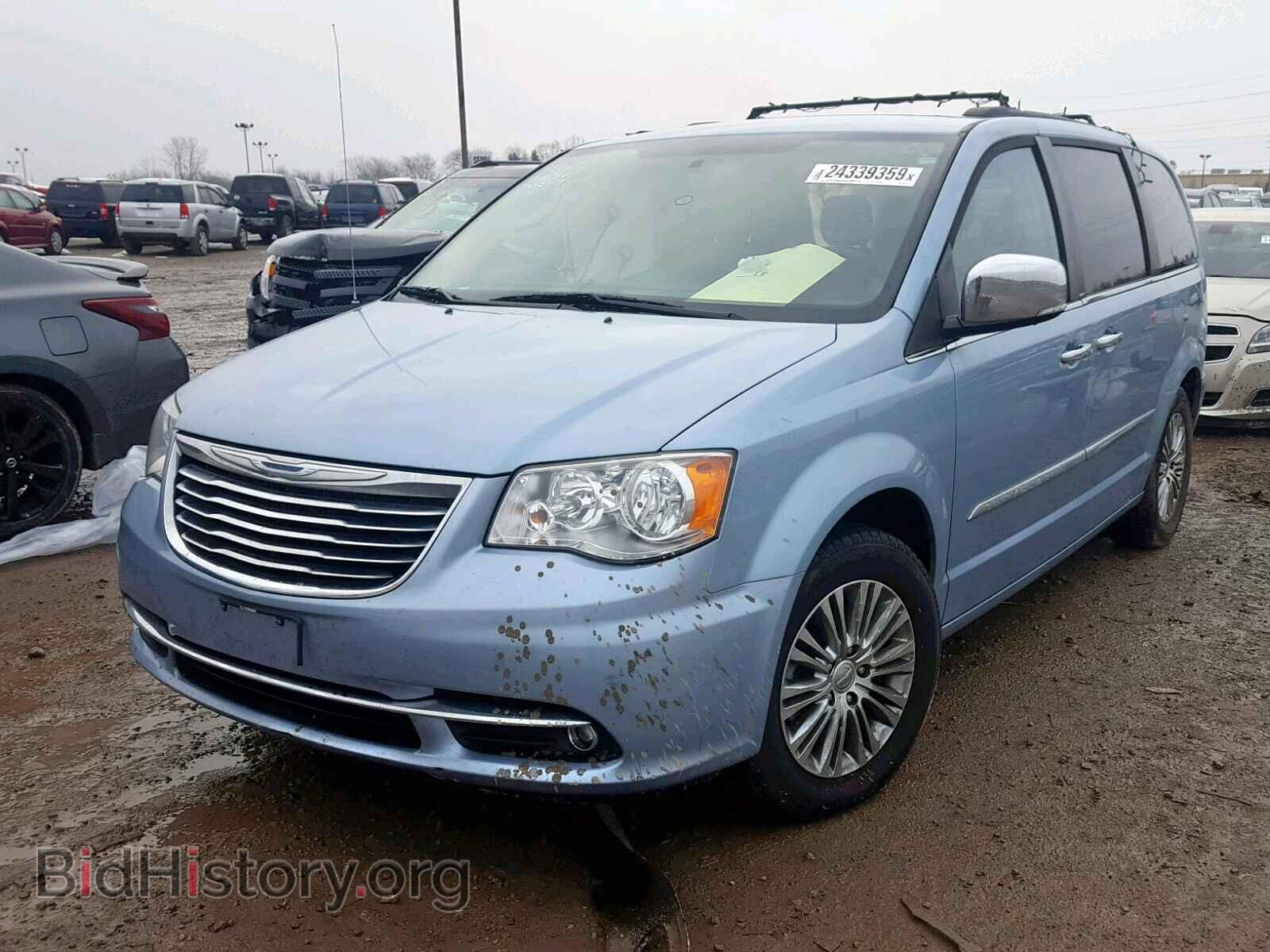 2013 CHRYSLER TOWN & COU - VIN: 2C4RC1CG8DR653796 - Фото 2