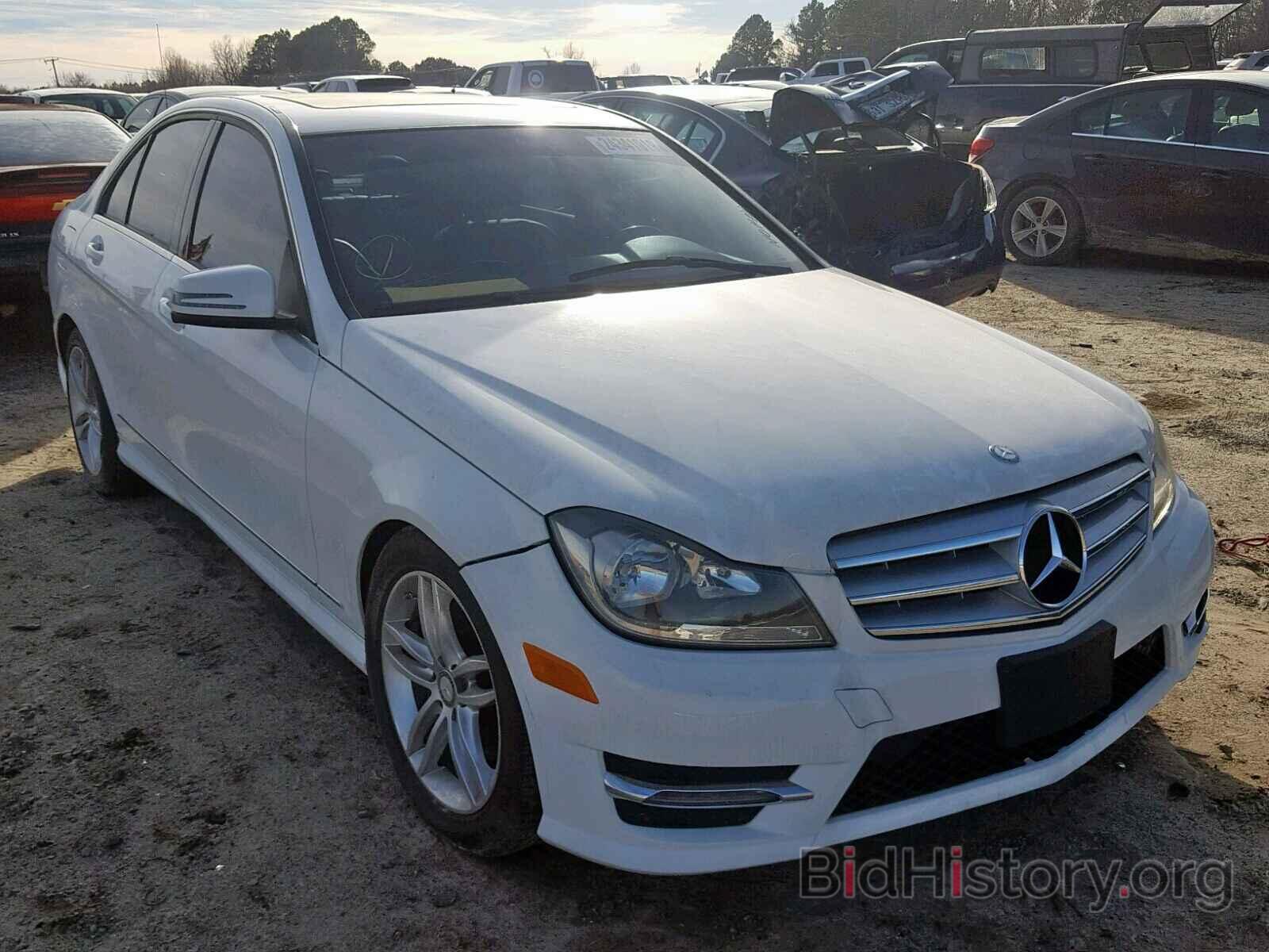 Photo WDDGF8AB5DR284700 - MERCEDES-BENZ C CLASS 2013