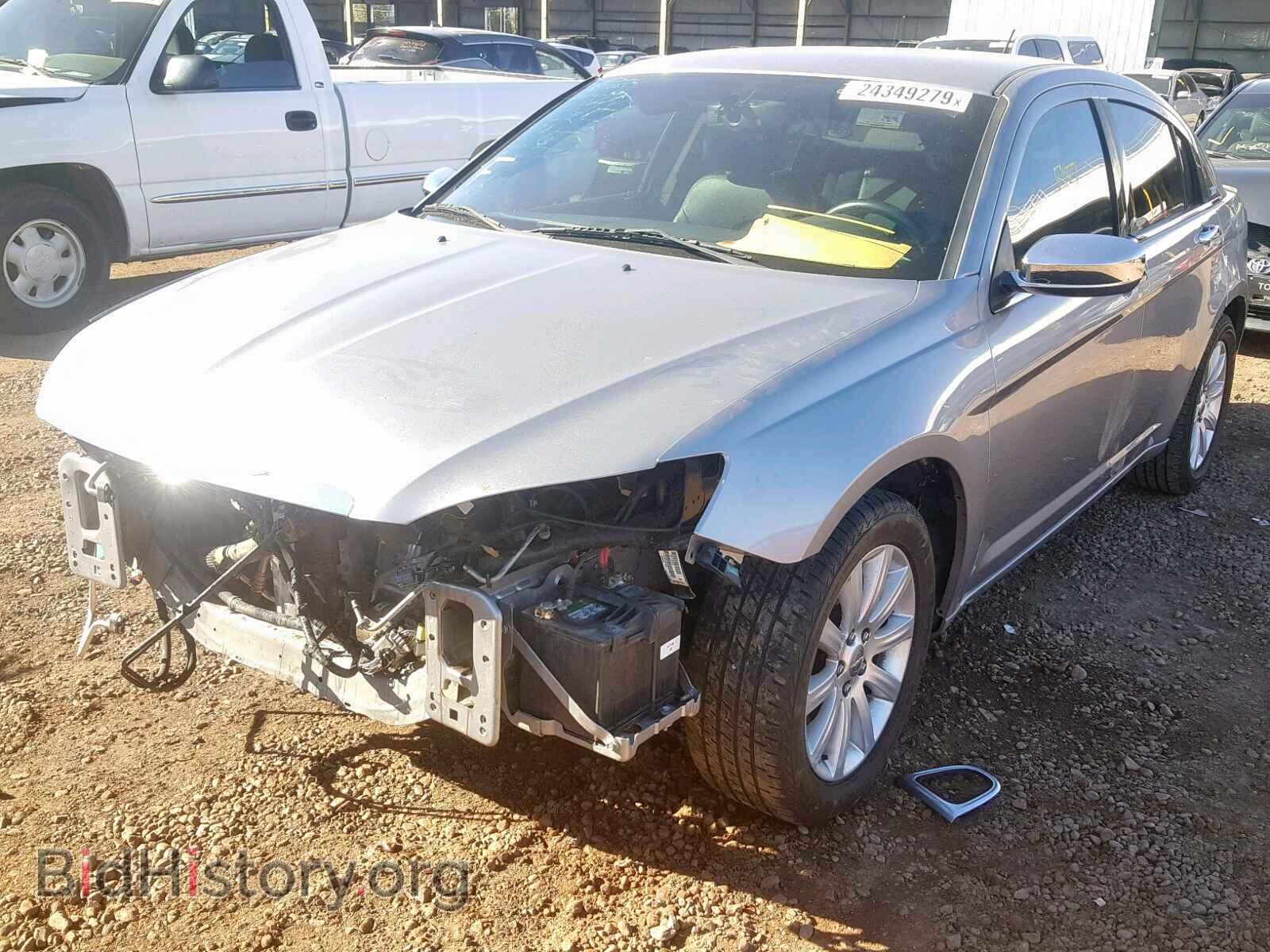 2013 CHRYSLER 200 - VIN: 1C3CCBCG7DN683658 - Фото 2