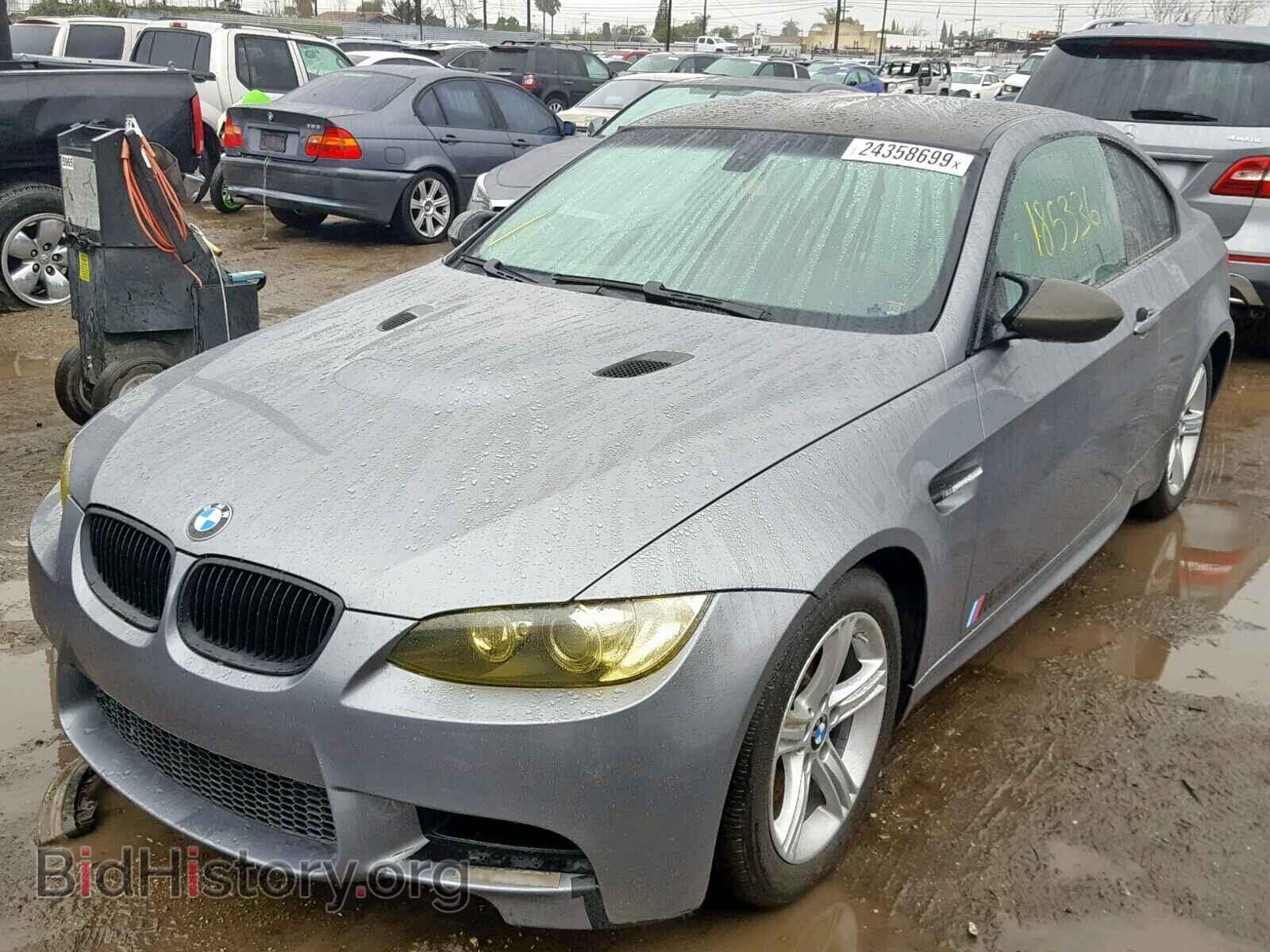 2008 BMW M3 - VIN: WBSWD93568PY42735 - Фото 2