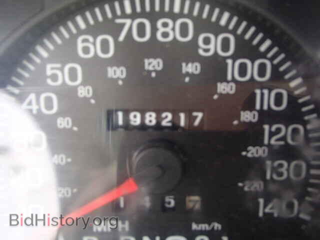 2000 FORD CROWN VIC - VIN: 2FAFP71W2YX113193 - Фото 8