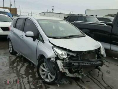 2014 Nissan VERSA Versa Note, серебристый — VIN 3N1CE2CP0EL352172, Copart