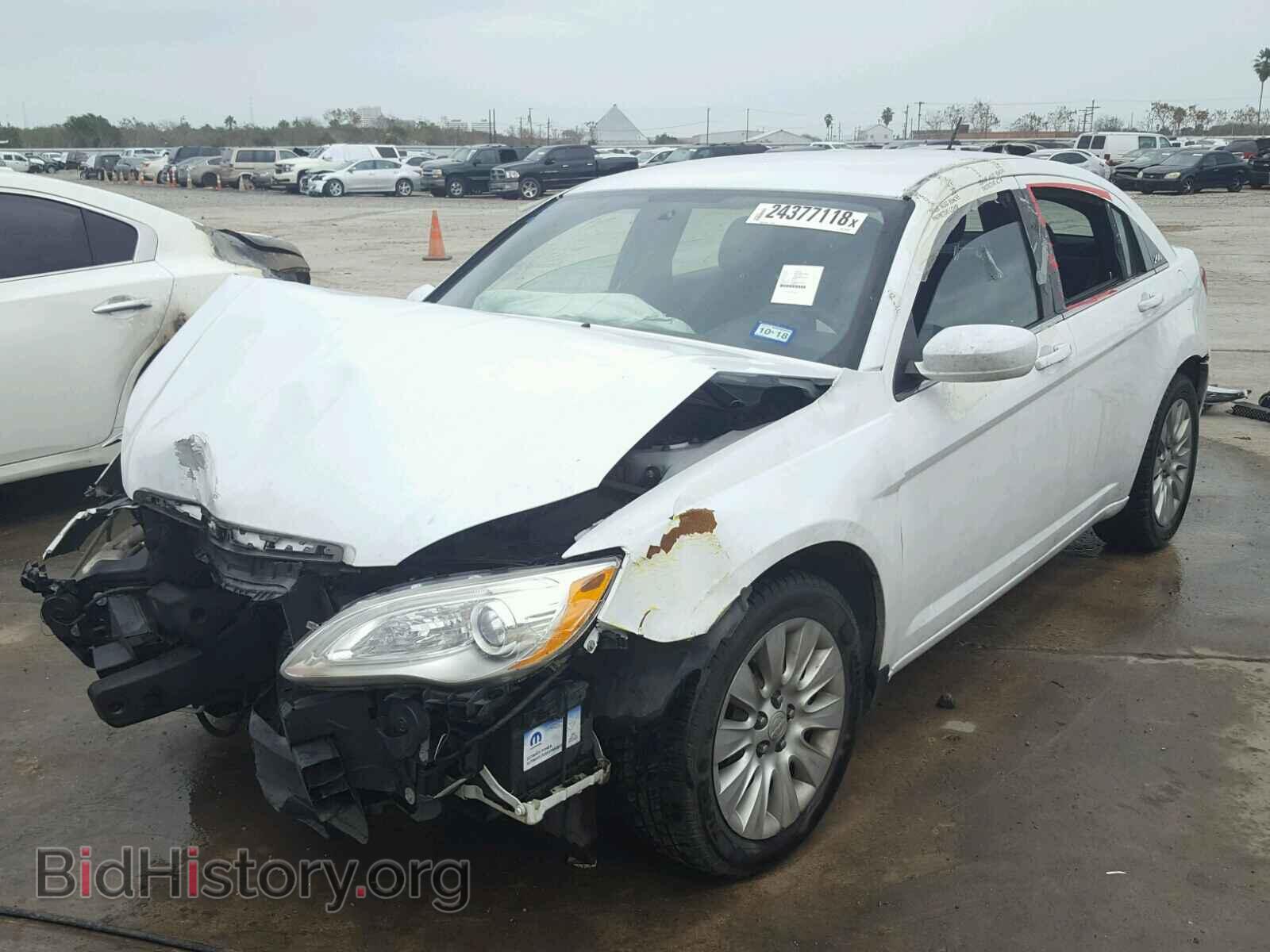 2013 CHRYSLER 200 - VIN: 1C3CCBAB5DN647118 - Фото 2