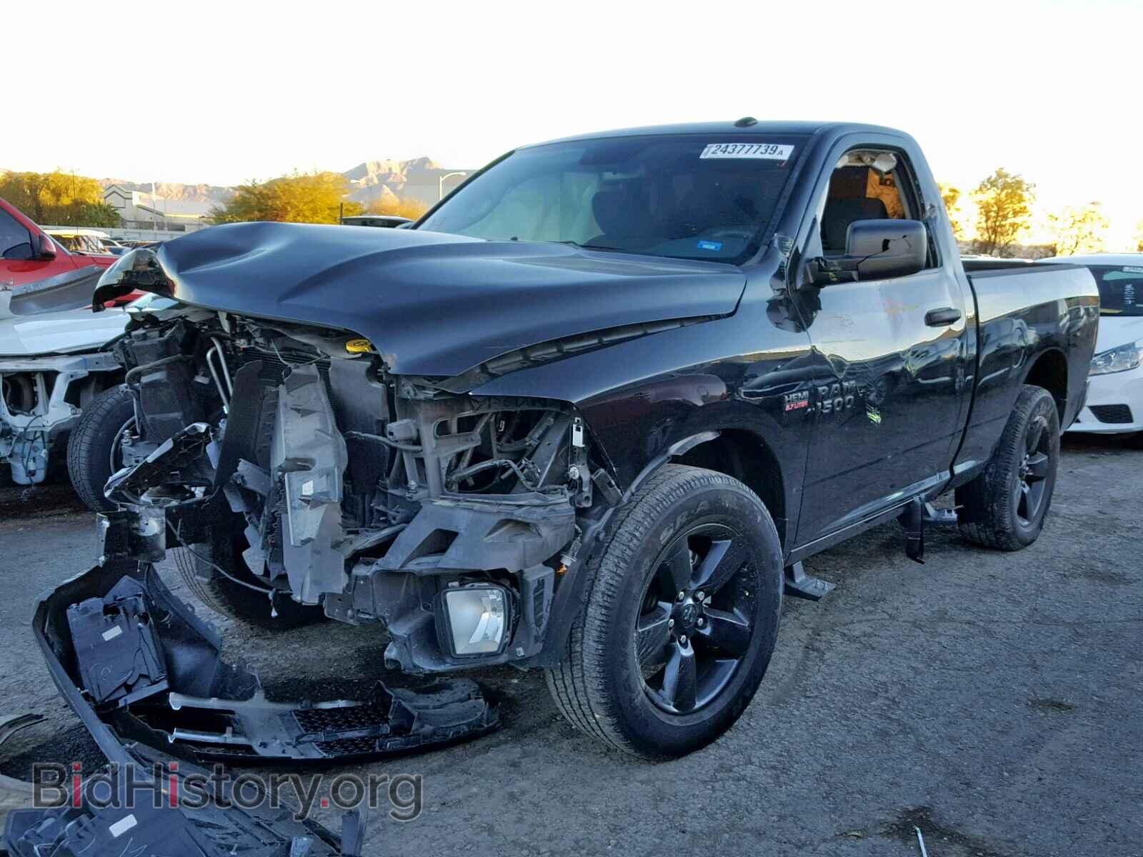 2016 RAM 1500 ST - VIN: 3C6JR7AT2GG312152 - Фото 2