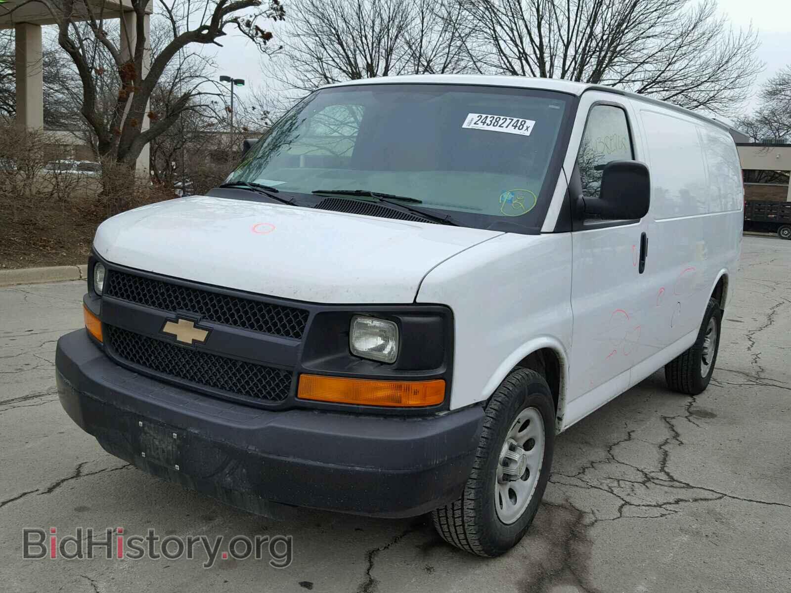 2013 CHEVROLET EXPRESS - VIN: 1GCSGAFX4D1116901 - Фото 2