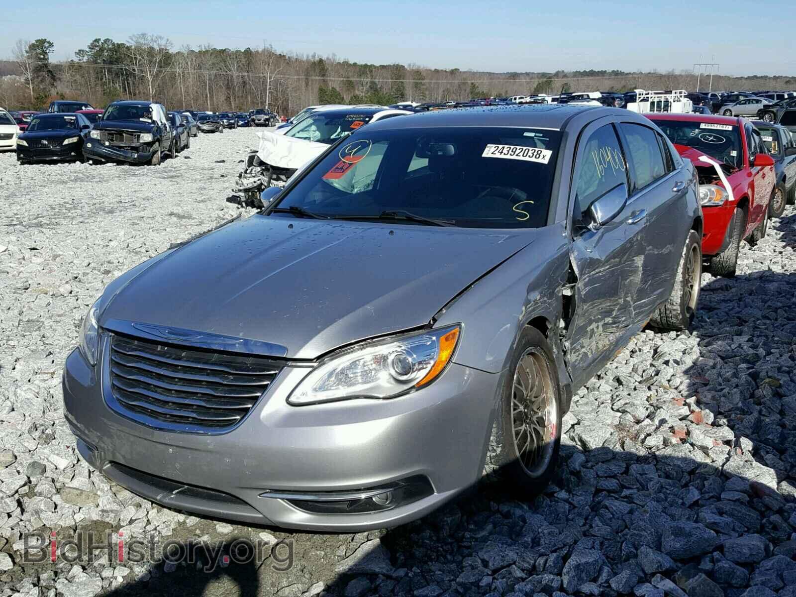 2013 CHRYSLER 200 - VIN: 1C3CCBCGXDN550490 - Фото 2