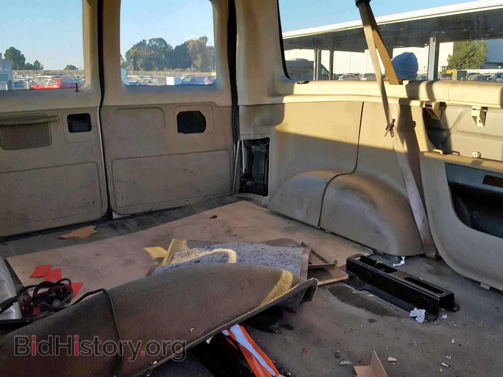 2011 FORD ECONOLINE - VIN: 1FBNE3BL6BDA38896 - Фото 6