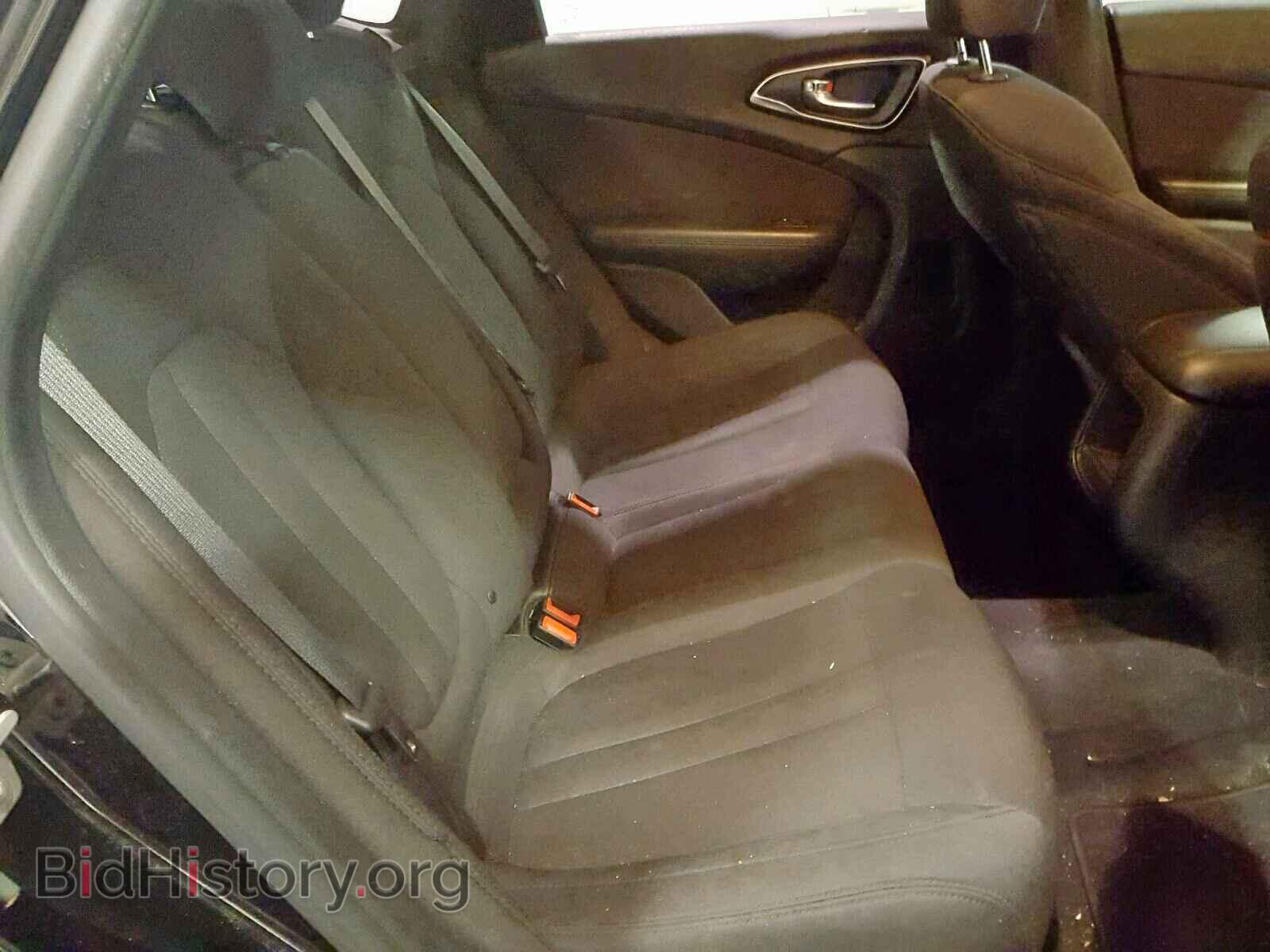 2016 CHRYSLER 200 - VIN: 1C3CCCAB6GN104337 - Фото 6