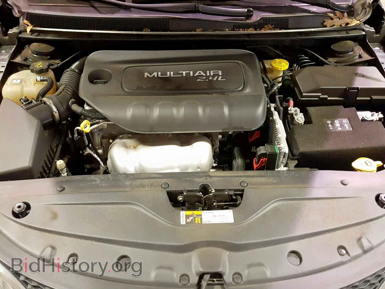 2016 CHRYSLER 200 - VIN: 1C3CCCAB6GN104337 - Фото 7