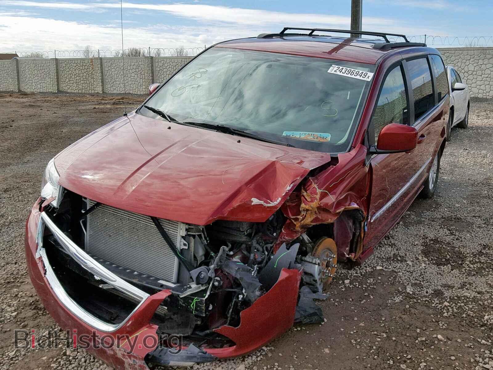 2016 CHRYSLER TOWN & COU - VIN: 2C4RC1BGXGR118507 - Фото 2
