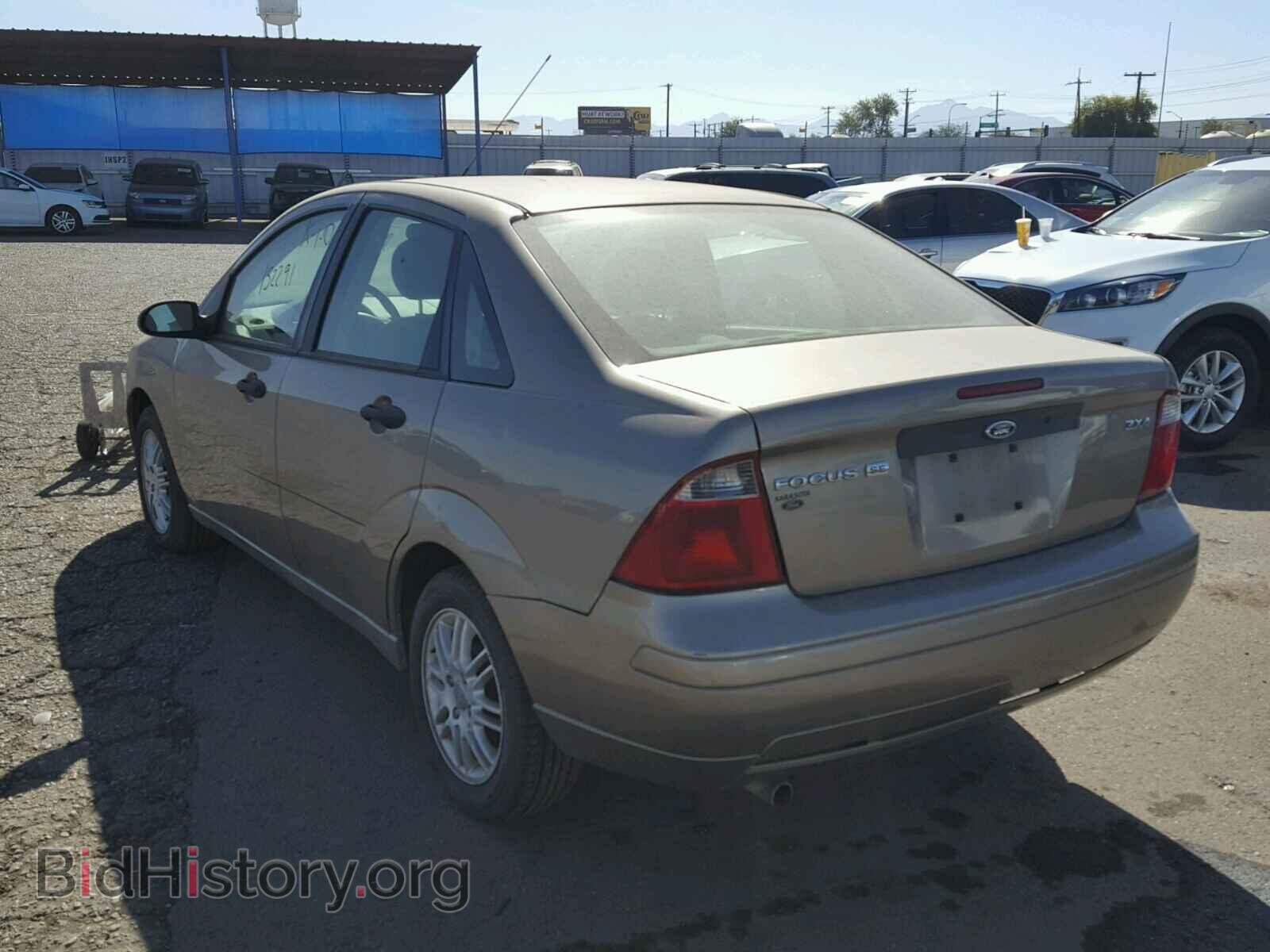 2005 FORD FOCUS - VIN: 1FAFP34N05W152884 - Фото 3