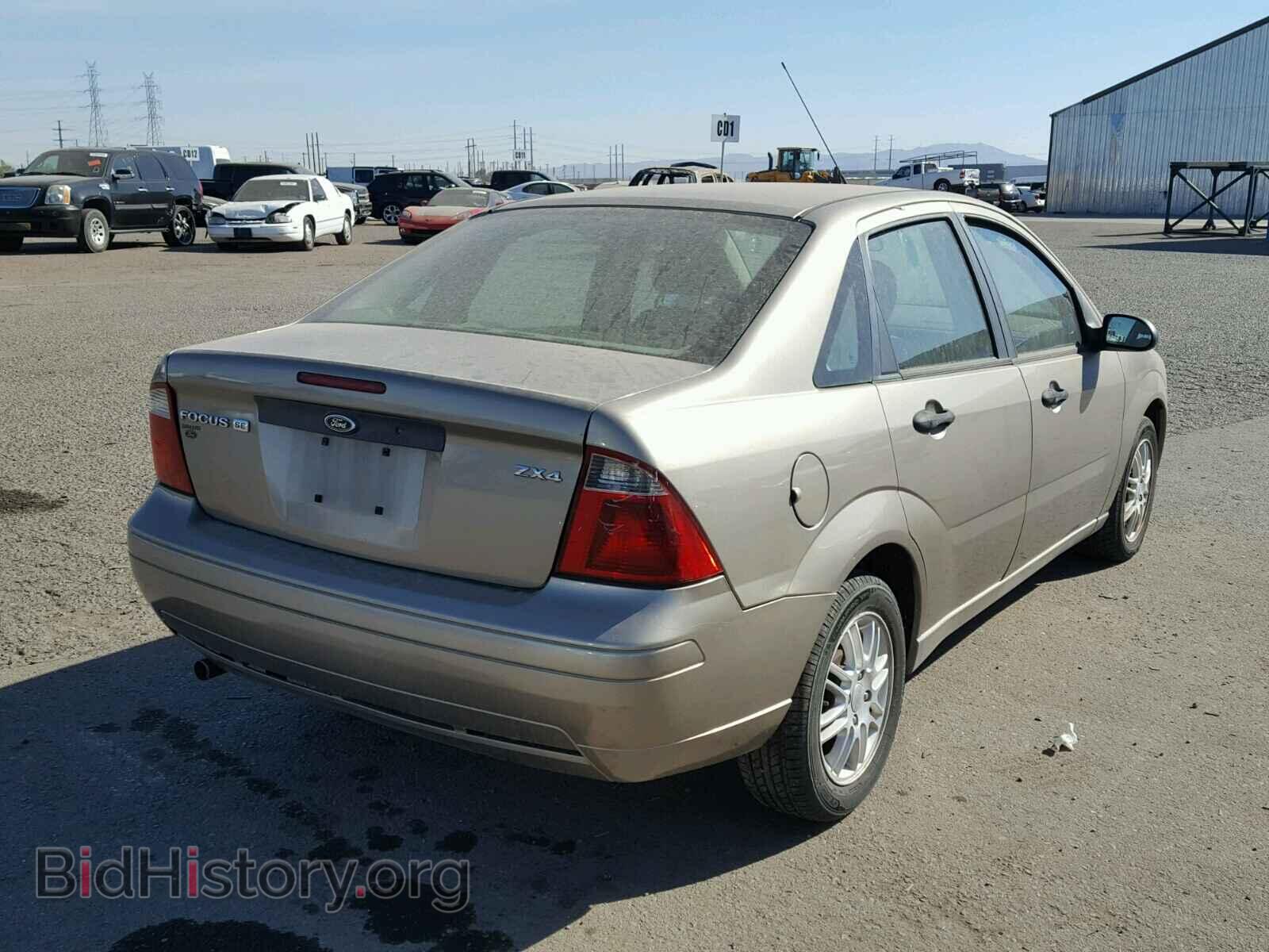 2005 FORD FOCUS - VIN: 1FAFP34N05W152884 - Фото 4