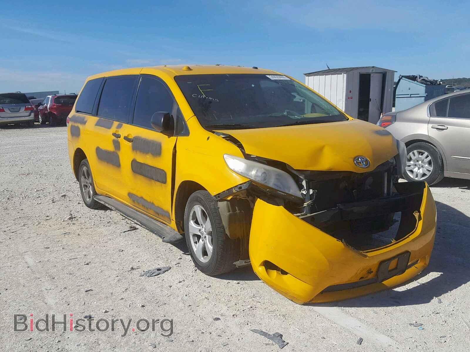 Photo 5TDZK3DC0CS257202 - TOYOTA SIENNA BAS 2012
