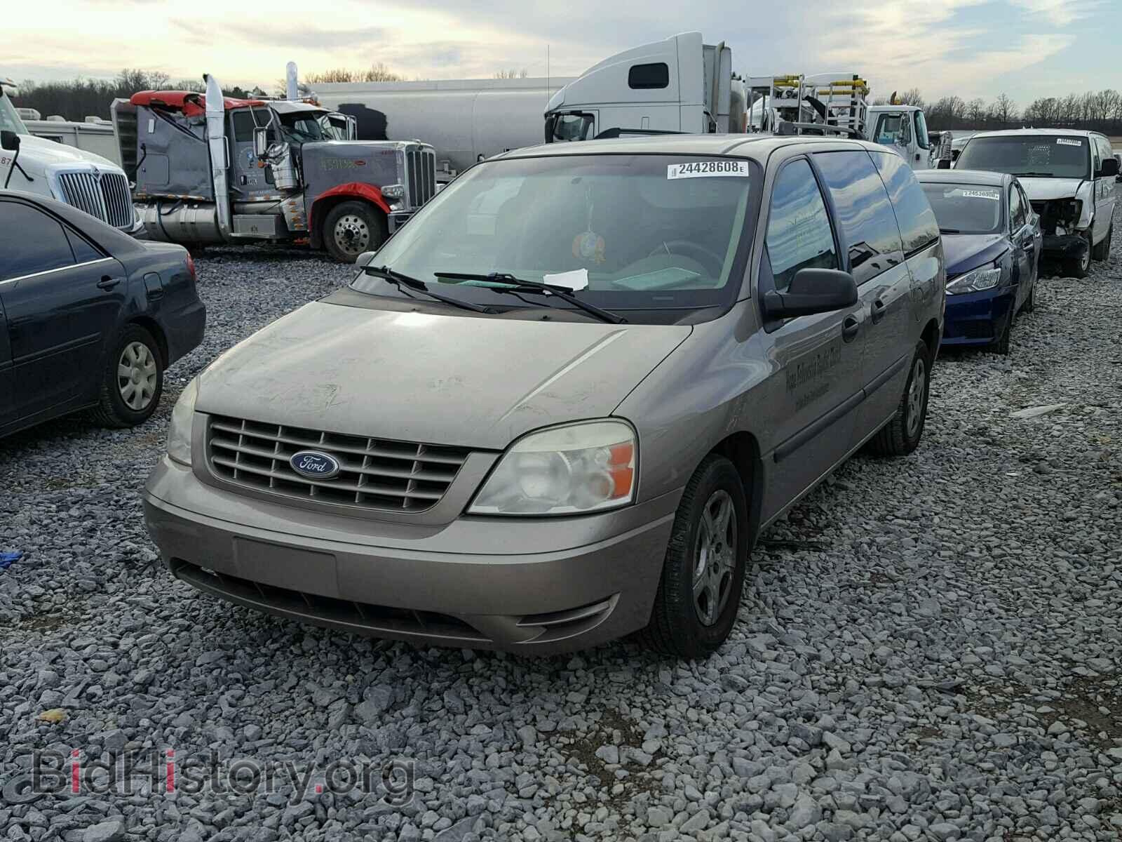 2006 FORD FREESTAR - VIN: 2FMDA51656BA57747 - Фото 2