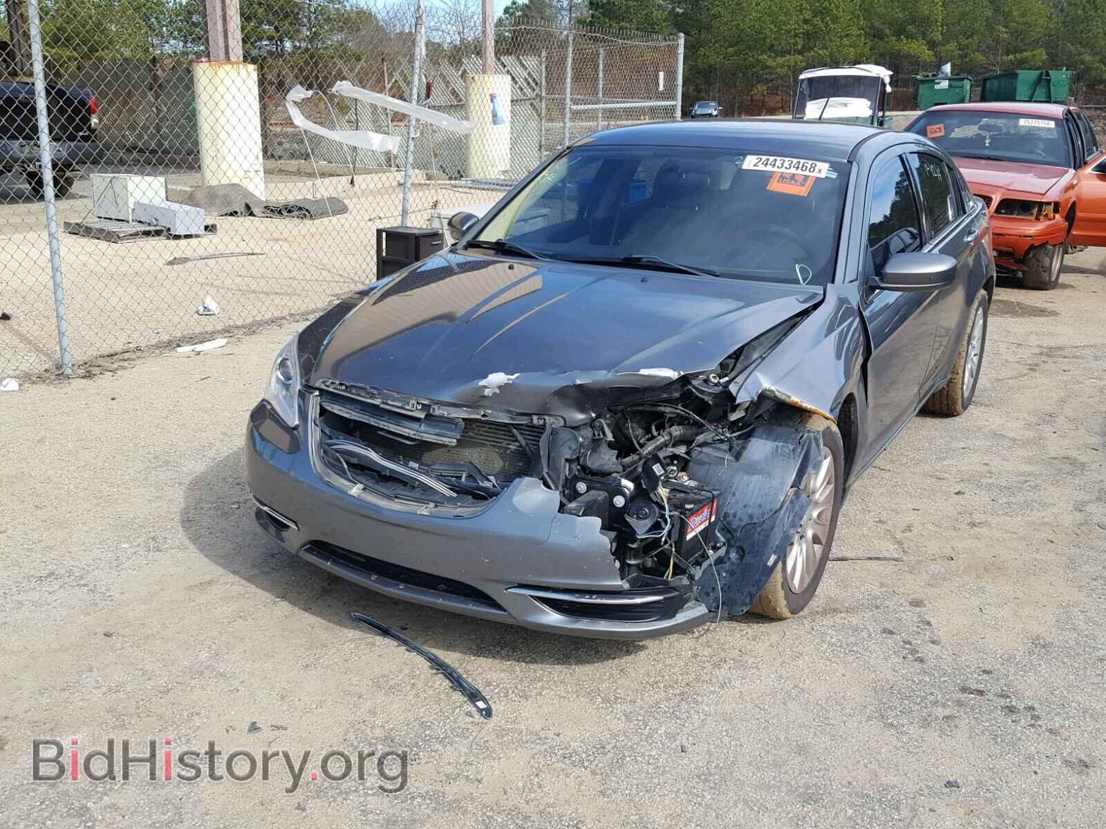 2012 CHRYSLER 200 - VIN: 1C3CCBAB8CN172367 - Фото 2