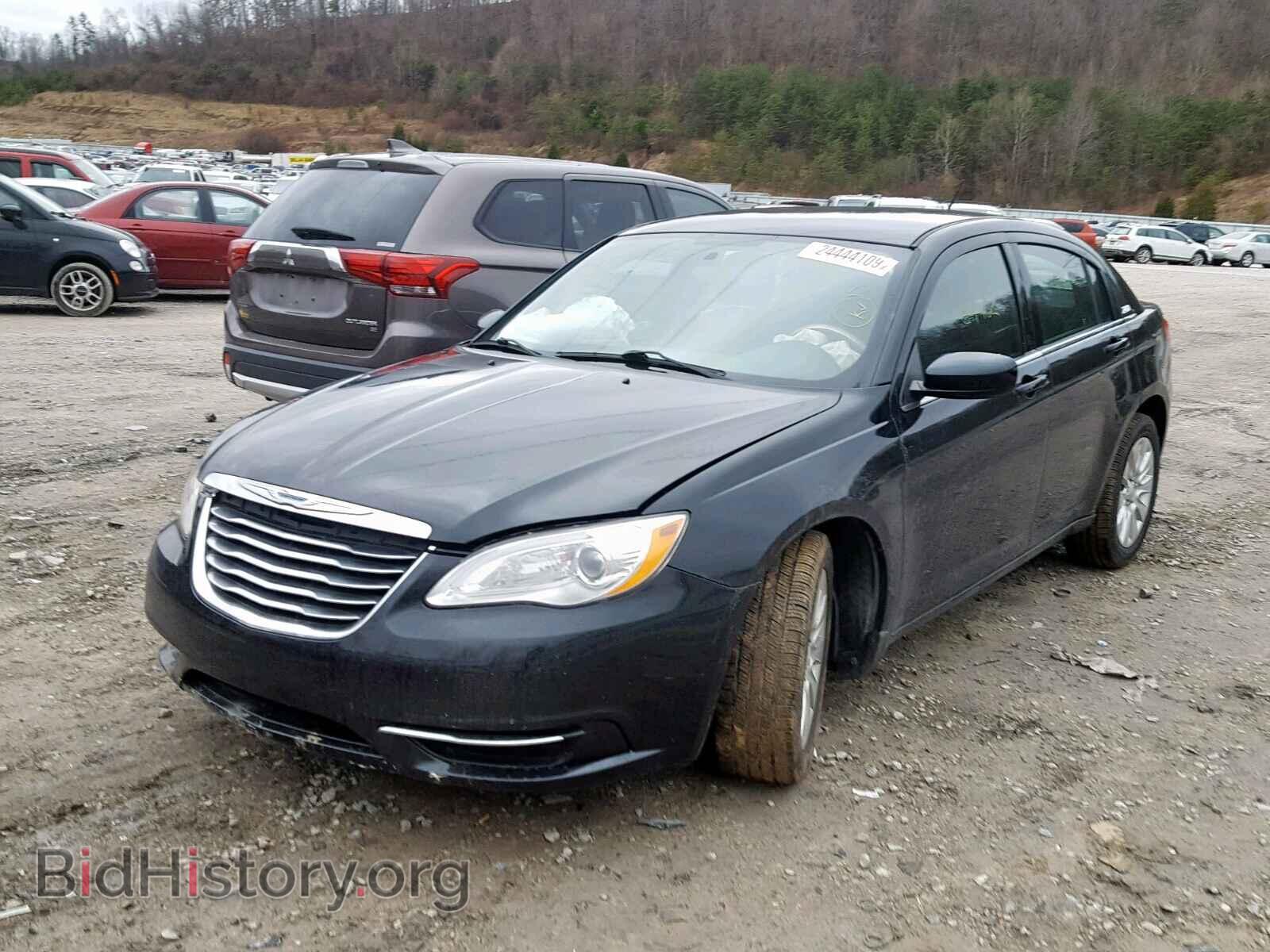 2012 CHRYSLER 200 - VIN: 1C3CCBAB1CN321041 - Фото 2