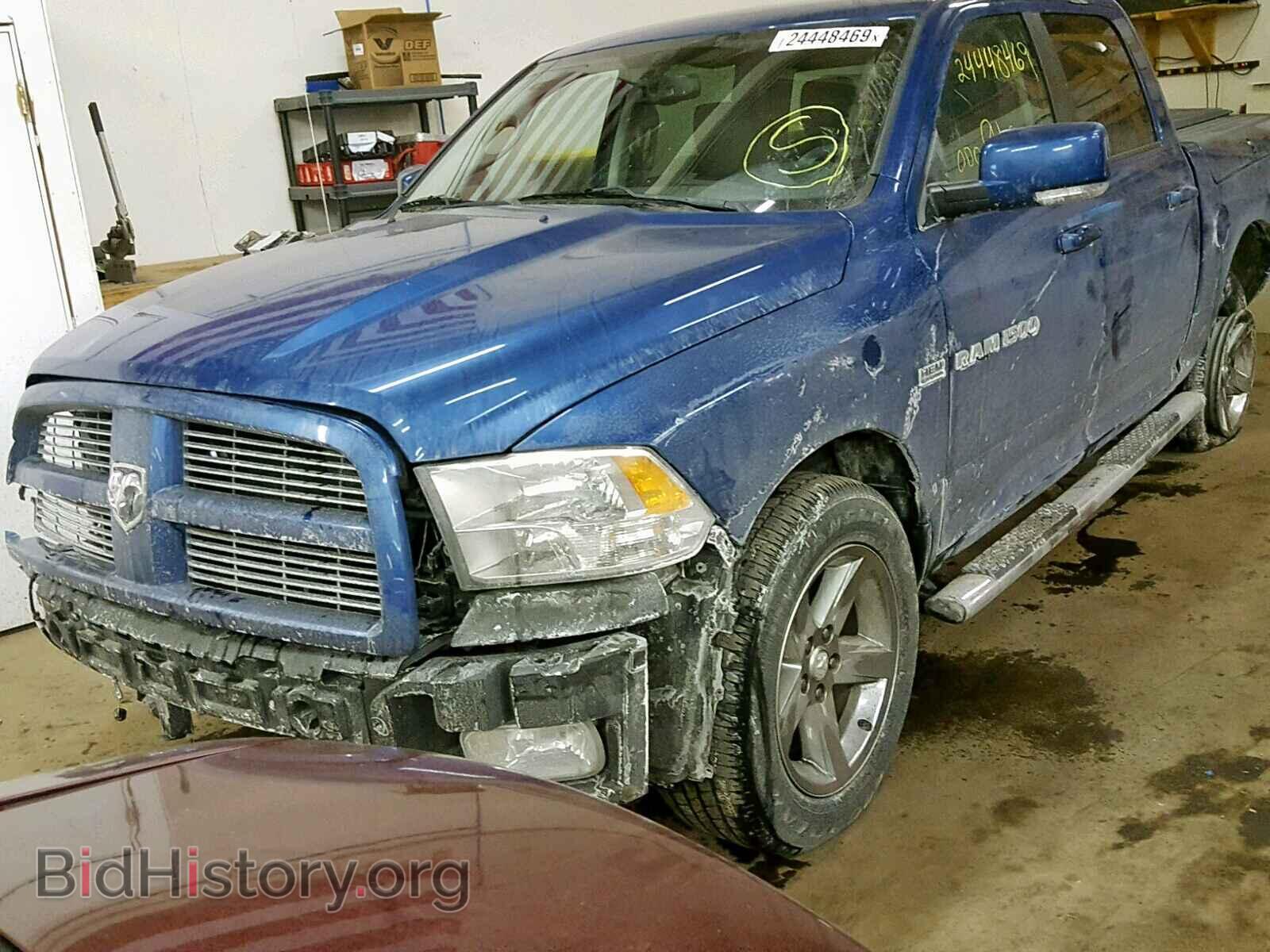 2011 DODGE RAM 1500 - VIN: 1D7RV1CTXBS689983 - Фото 2