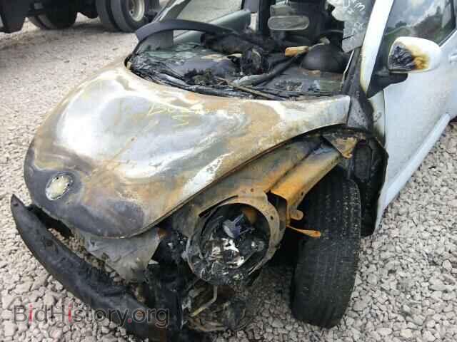 2000 VOLKSWAGEN BEETLE - VIN: 3VWCC21C2YM491797 - Фото 10