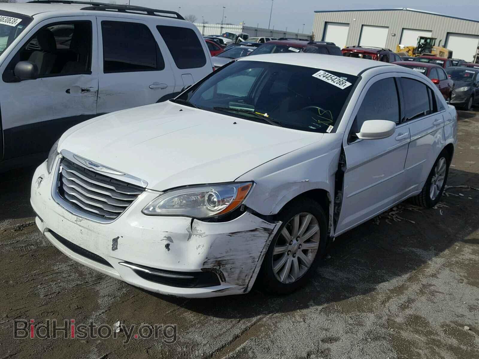2013 CHRYSLER 200 - VIN: 1C3CCBBB6DN588756 - Фото 2
