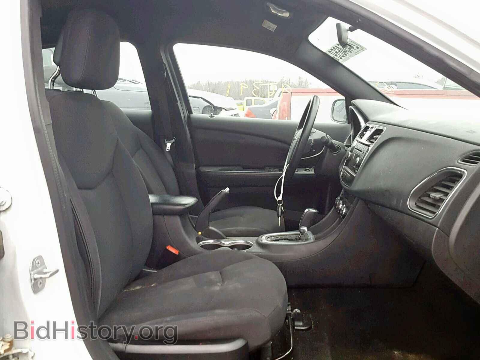 2014 CHRYSLER 200 - VIN: 1C3CCBAB0EN176061 - Фото 5