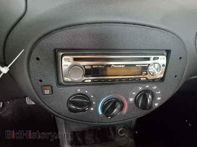 2002 FORD ESCORT - VIN: 3FAFP11322R217868 - Фото 9
