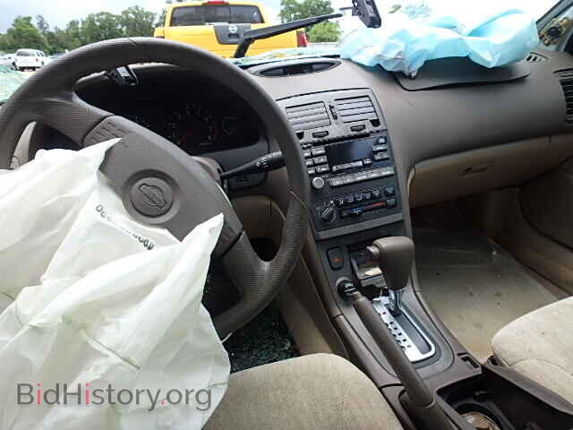 2000 NISSAN MAXIMA - VIN: JN1CA31D9YT733304 - Photo 9