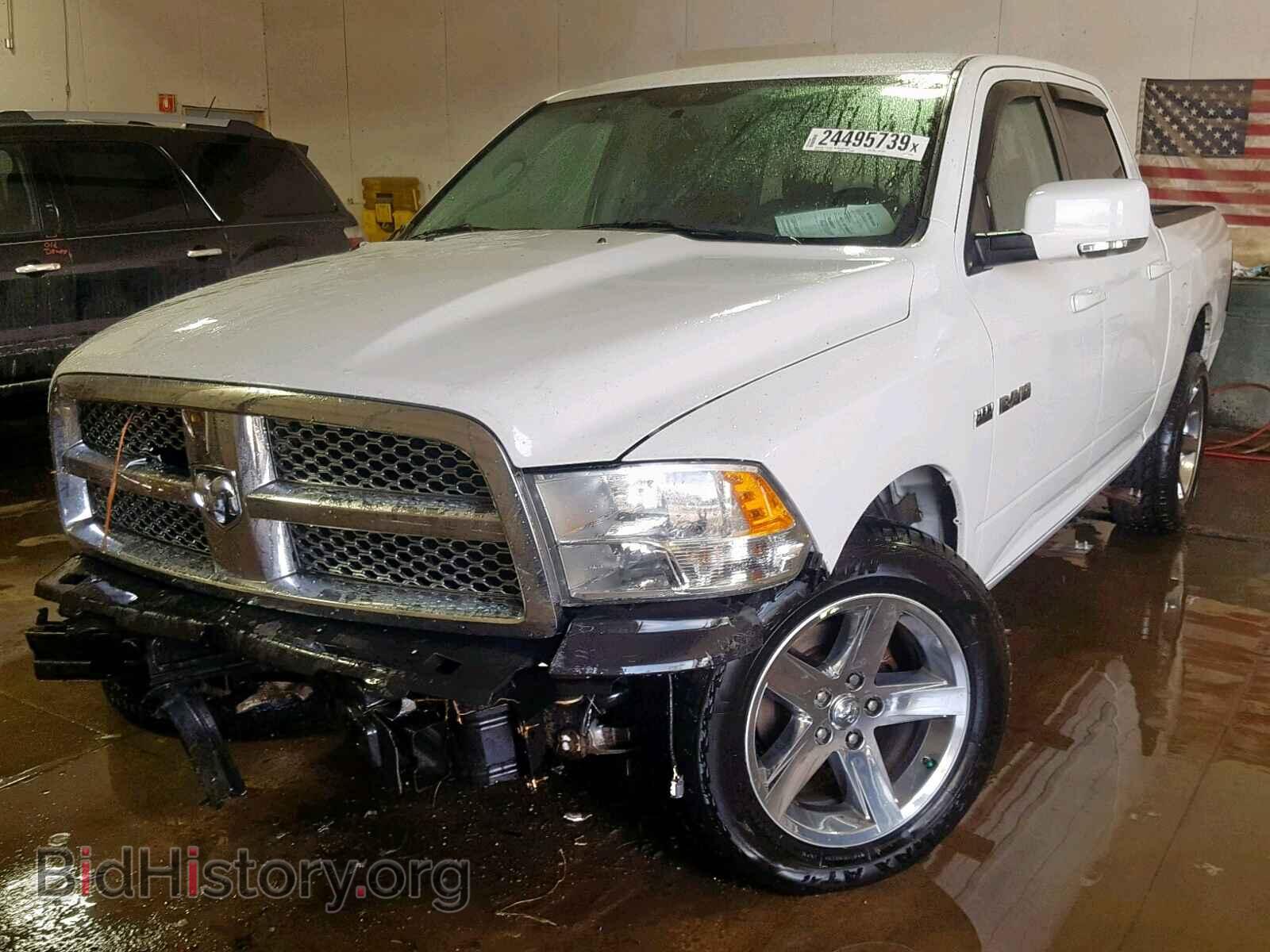 2010 DODGE RAM 1500 - VIN: 1D7RV1CT9AS172835 - Фото 2