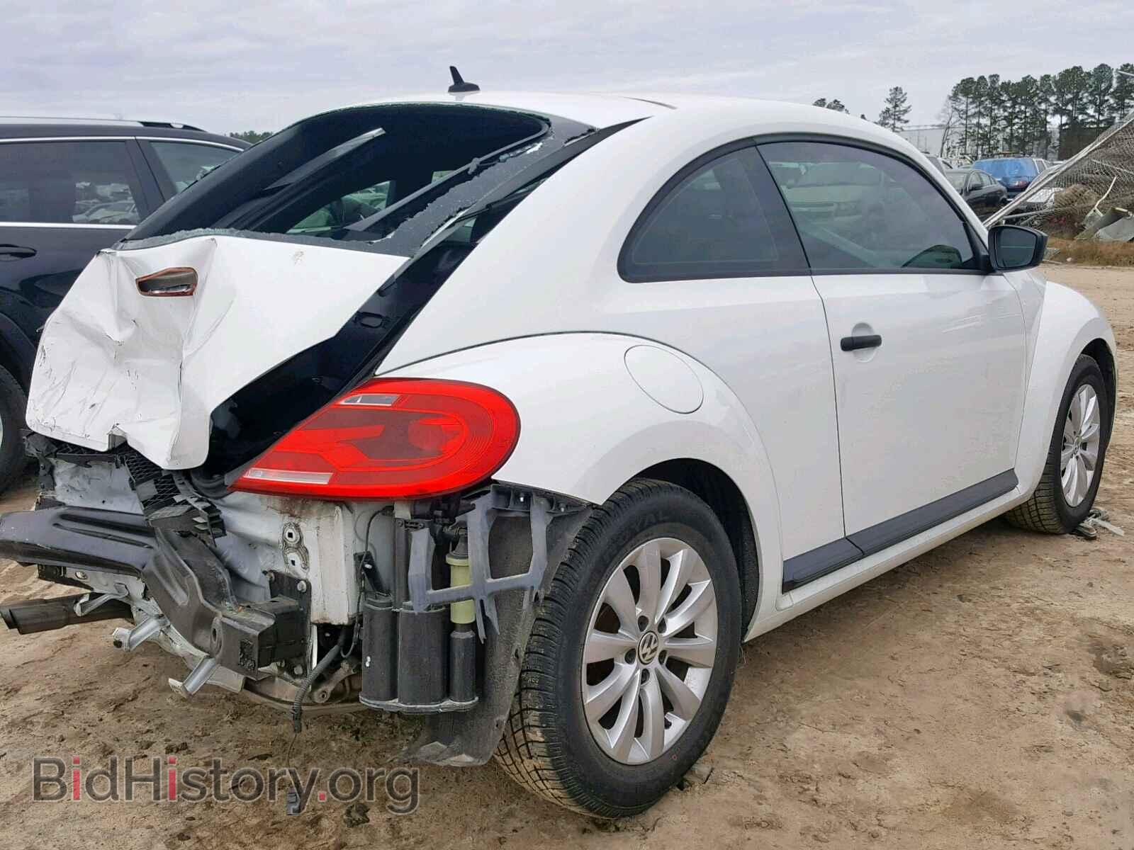 2014 VOLKSWAGEN BEETLE - VIN: 3VWF17AT0EM657651 - Фото 4