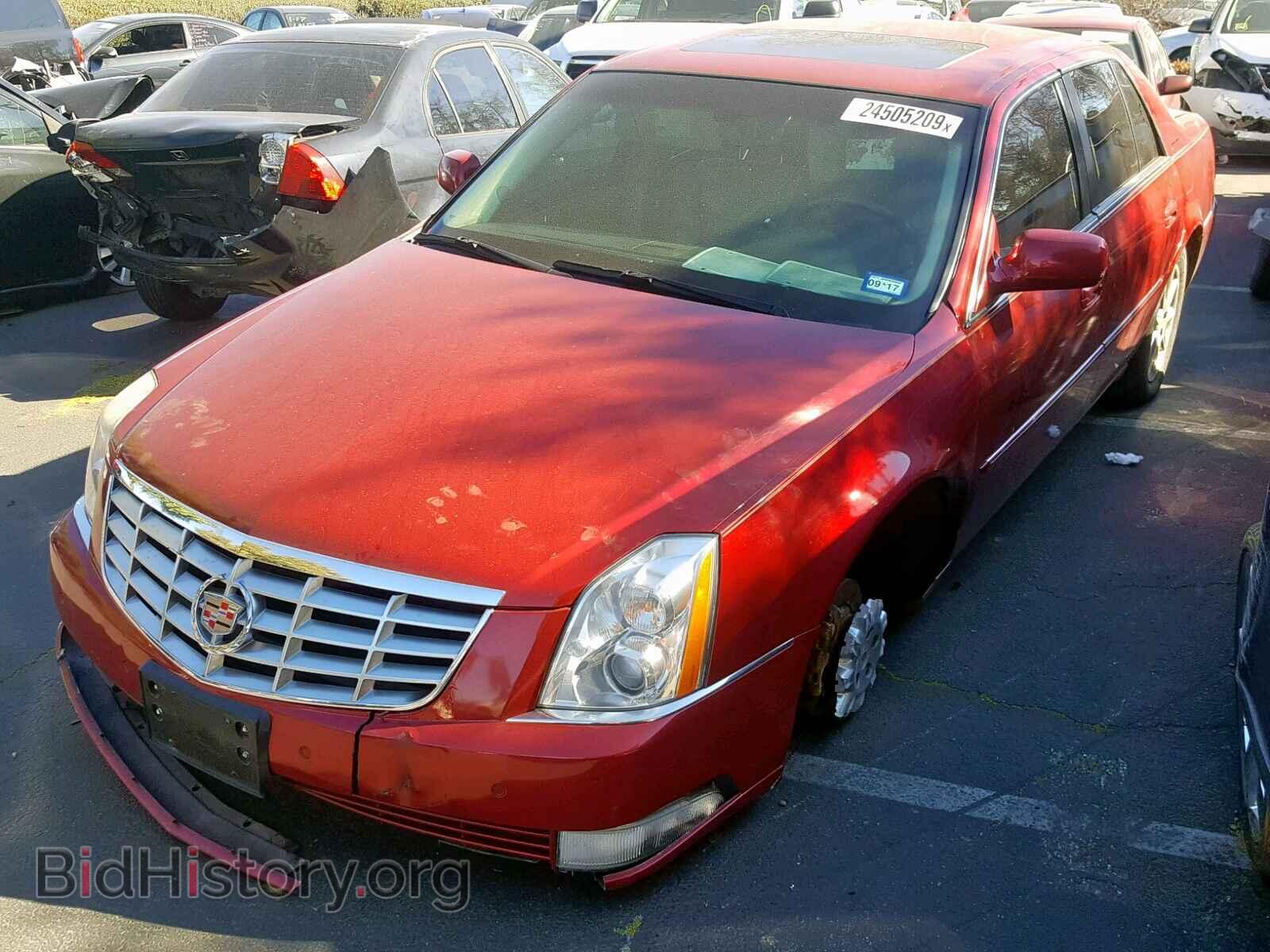 2011 CADILLAC DTS - VIN: 1G6KD5E68BU121817 - Фото 2
