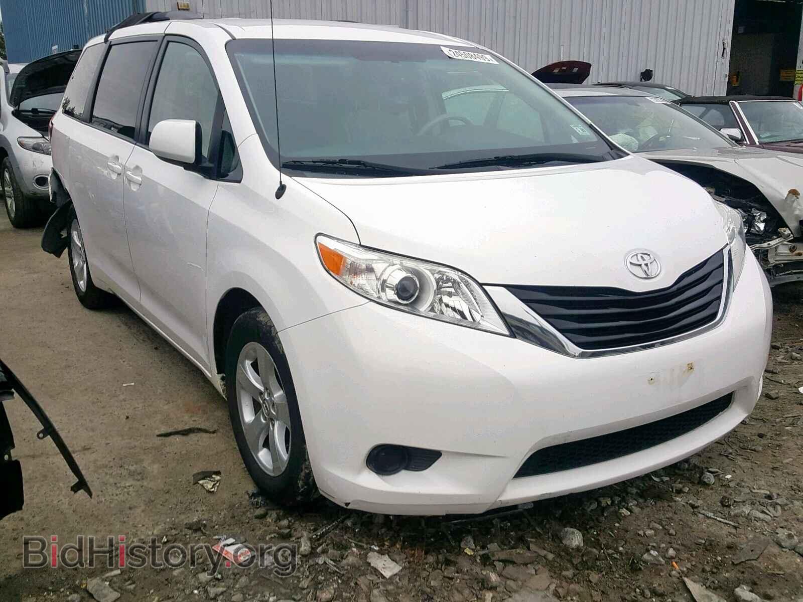 Фотография 5TDKK3DC6ES467243 - TOYOTA SIENNA LE 2014