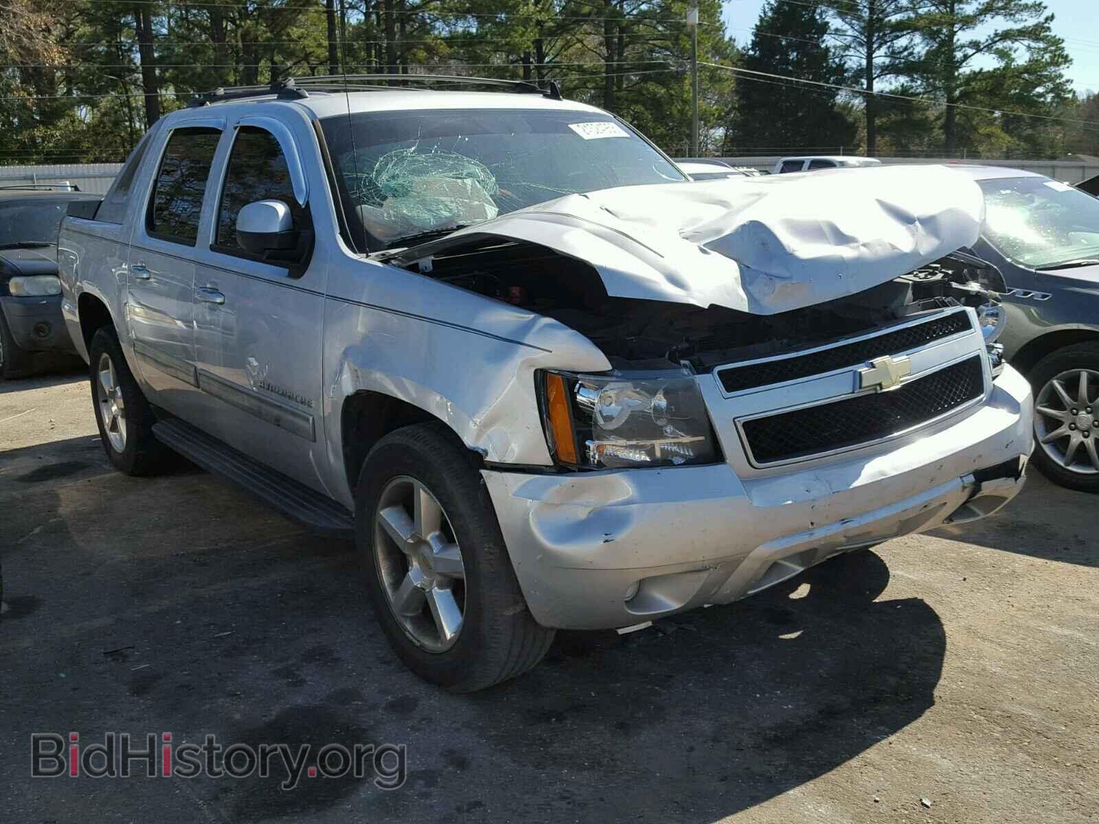 Photo 3GNMCEE09BG169440 - CHEVROLET AVALANCHE 2011