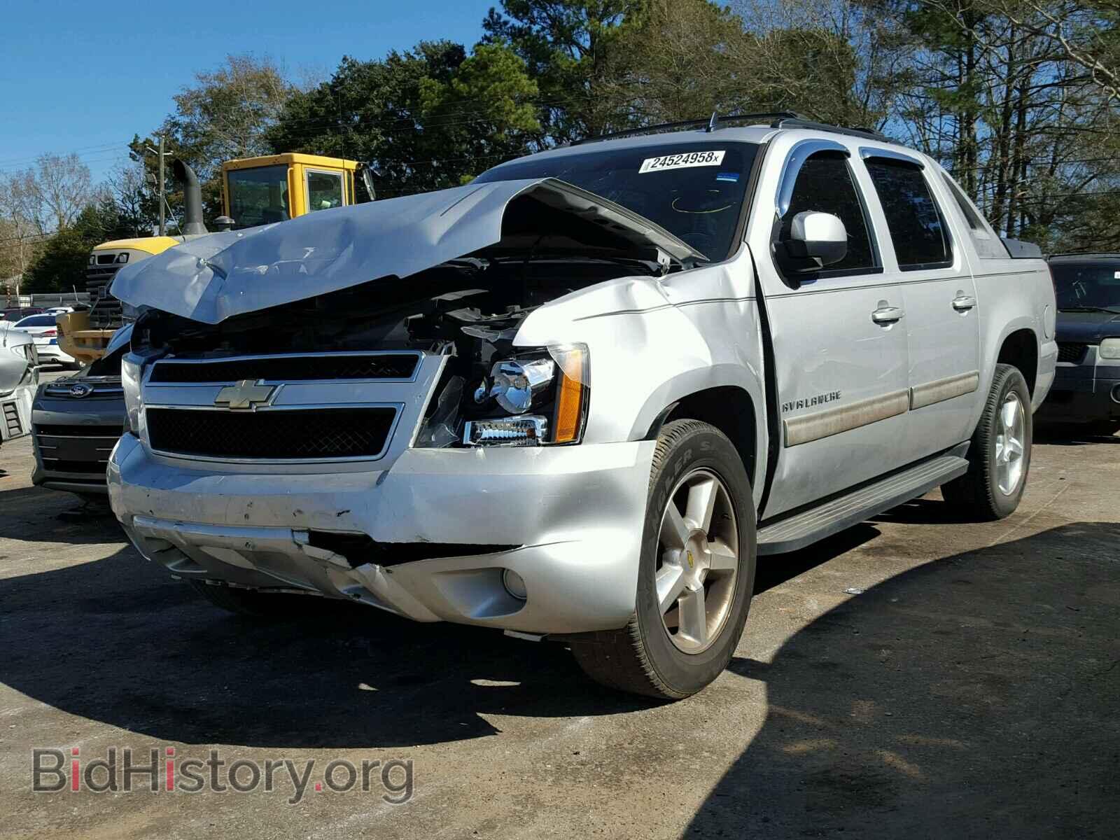 2011 CHEVROLET AVALANCHE - VIN: 3GNMCEE09BG169440 - Фото 2