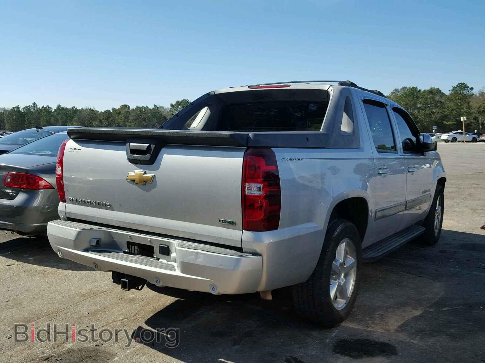 2011 CHEVROLET AVALANCHE - VIN: 3GNMCEE09BG169440 - Фото 4