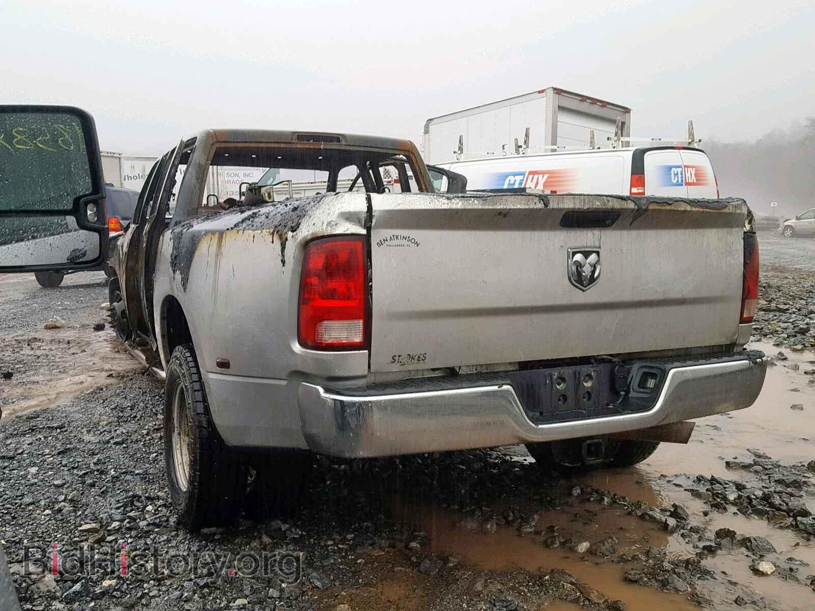 2013 RAM 3500 ST - VIN: 3C63RPGL0DG561433 - Фото 3