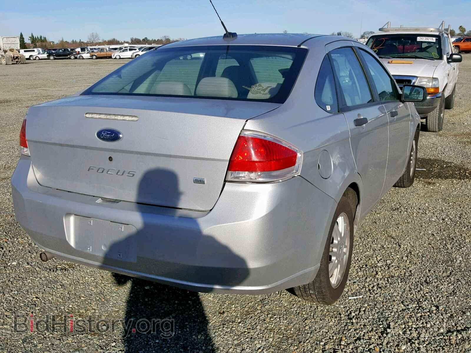 2009 FORD FOCUS SE - VIN: 1FAHP35N29W174642 - Фото 4